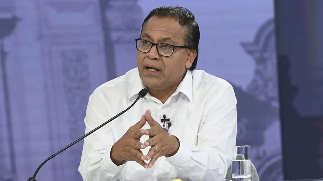 Roberto Sánchez insiste en recuento de votos y asegura: «No daña la democracia, sino la fortalece» Roberto Sánchez insiste en recuento de votos y asegura: «No daña la democracia, sino la fortalece»