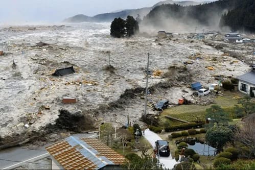 La Fuerza Desatada: lecciones aprendidas del tsunami de 2004 en el Océano Índico Tsunami olas mar océano