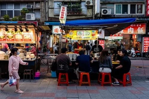 Mercados nocturnos de Taiwán: un carnaval diario de sabores Taiwán calle