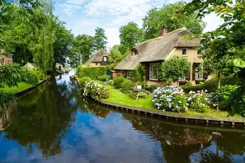 Los 10 pueblos más bonitos del mundo que (aún) no conoces Giethoorn - Países Bajos viajes