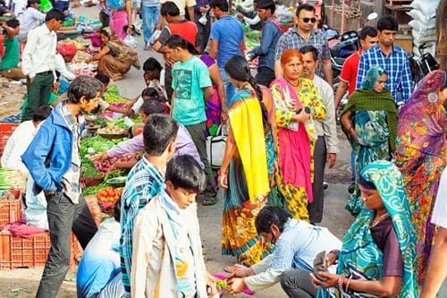 Las «ciudades invisibles» de la India: La vida en los barrios marginales de Bombay y la desigualdad extrema India