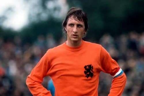 ‘Cruyffismo’ vs. ‘Menottismo’: La batalla dialéctica por el alma del fútbol romántico Johan Cruyff