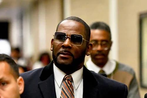 R. Kelly: De ícono del R&B a criminal sexual convicto R. Kelly