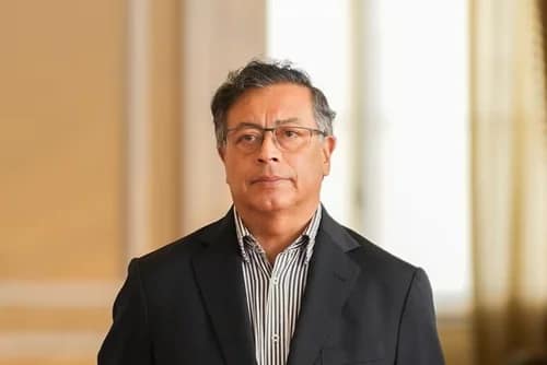 Petro: tarifas de energía deberían bajar porque los embalses del país están en niveles altos Gustavo Petro