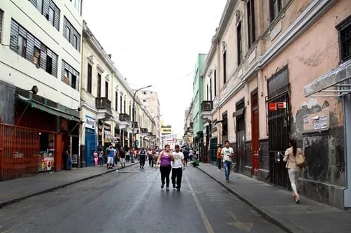 Cercado de Lima: capturan a delincuentes que arrebataban celulares en moto Cercado de Lima distrito