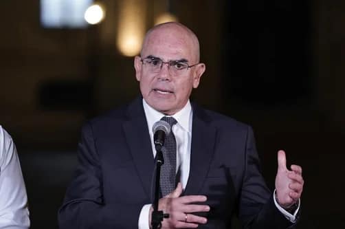 Ernesto Álvarez descarta demanda competencial ante TC por censura de Jerí Ernesto Alvarez Miranda